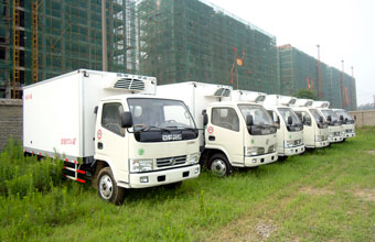 東風(fēng)多利卡4米冷藏車(chē)批量交付，疫苗、海鮮、冷飲專(zhuān)用冷藏車(chē)。